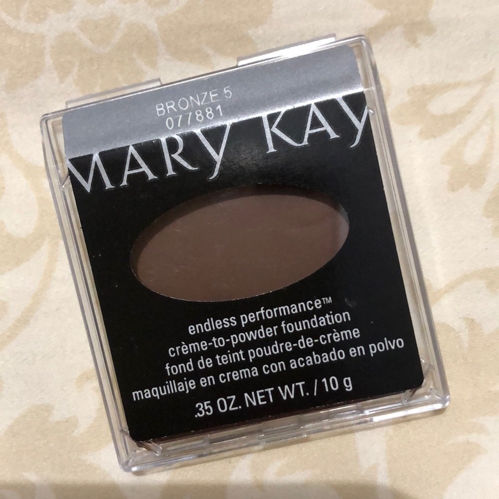Creme-to-powder foundation BRONZE 5